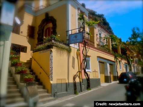 Positano, Amalfi Coast: Walk through town