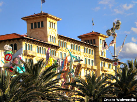 Carnival of Viareggio - Parades