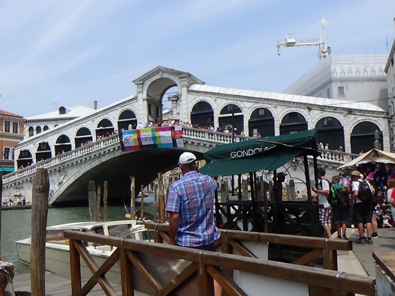 Rialto Bridge | 7 Ways To Do Venice Right | BrowsingItaly.com