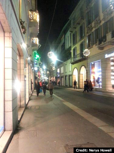 Christmas-in-Milan-Via-Napoleone Via Napoleone in Milan
