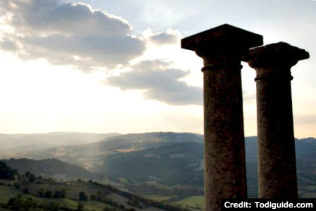 Tour-Todi-Part1-Lucrezie-Balcony Lucrezie balcony