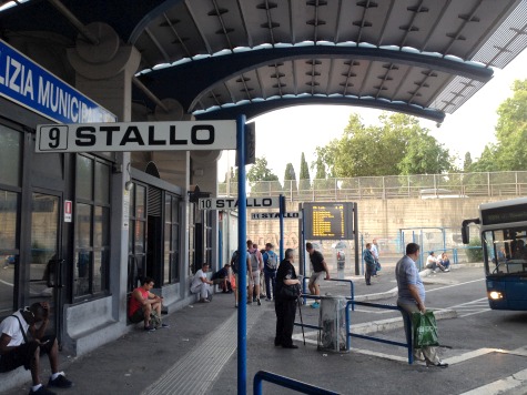 Bus from Rome to Positano: Timeline and handy tips http://www.browsingitaly.com/campania/amalfi-coast/rome-positano-bus-tips-timeline/3294/ | BrowsingItaly.com