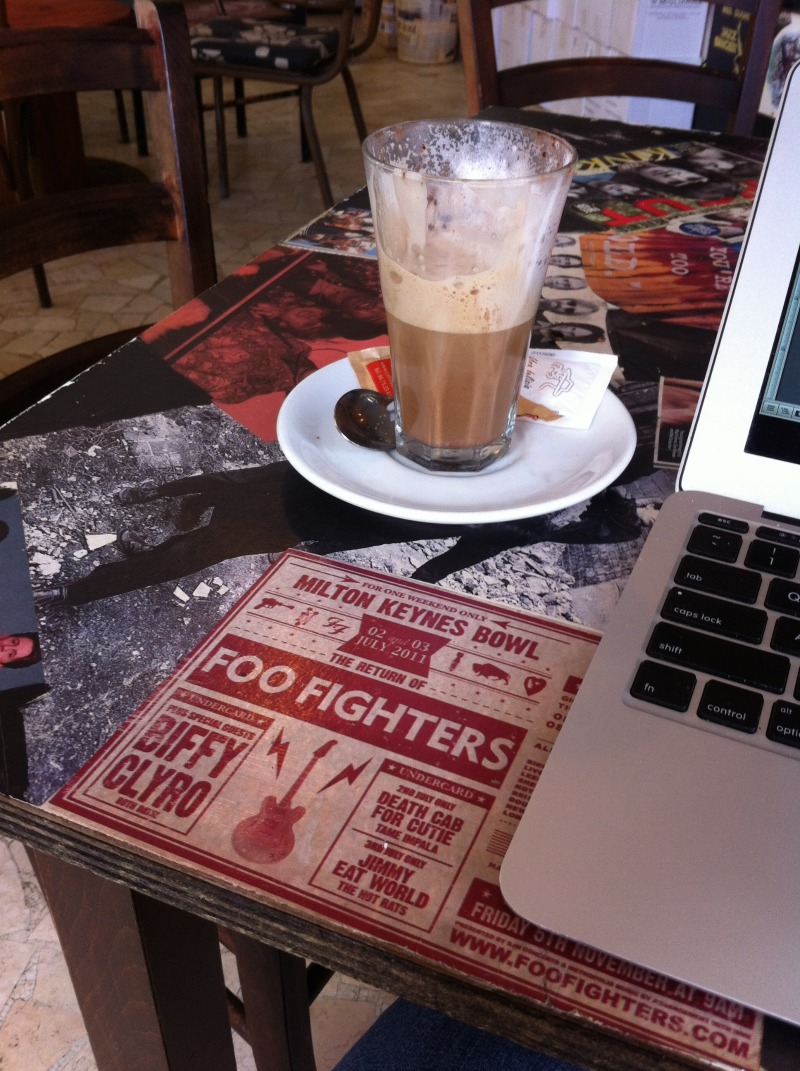 Yeah Cafe | Internet Bars in Rome, Italy | BrowsingItaly.com