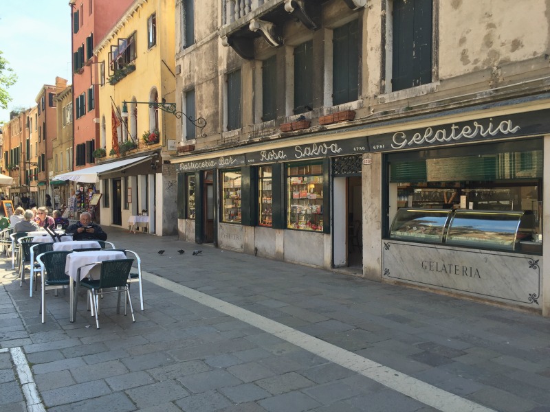 Pasticceria Rosa Salva in Campo SS Giovanni e Paolo | 24 Hours in Venice, Italy | BrowsingItaly.com