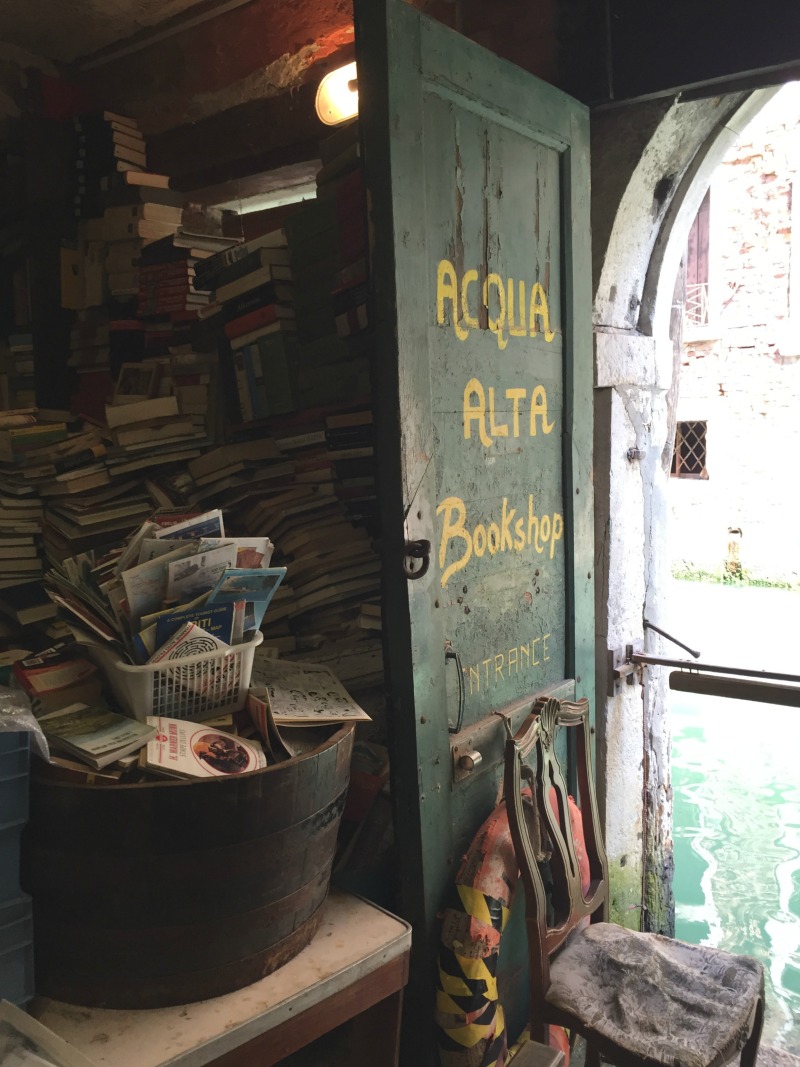 Libreria Acqua Alta | 24 Hours in Venice, Italy | BrowsingItaly.com