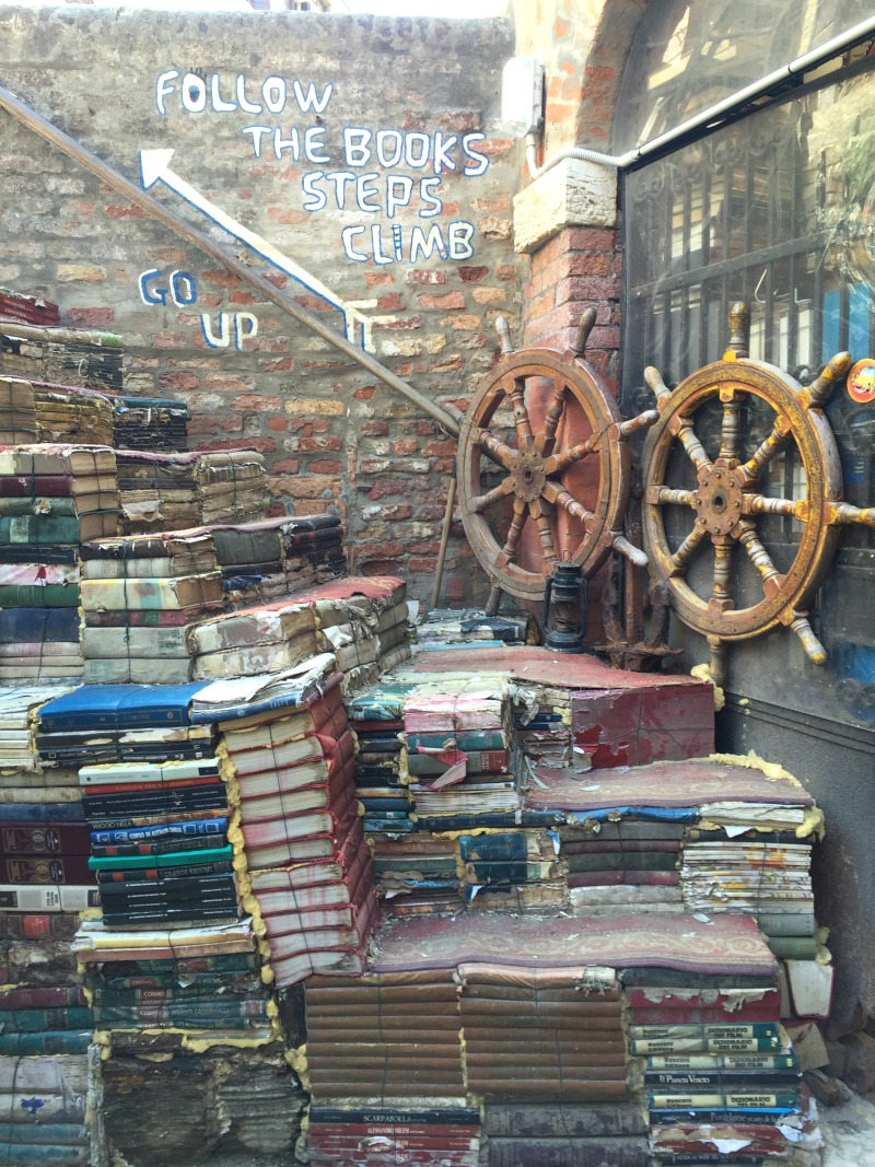 Libreria Acqua Alta | 24 Hours in Venice, Italy | BrowsingItaly.com