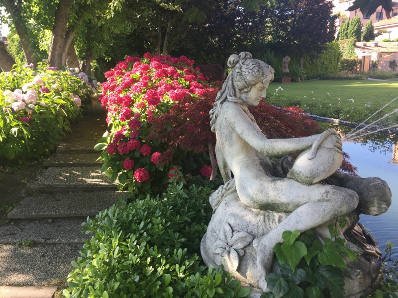 Garden at Belmond Cipriani, Venice | BrowsingItaly.com