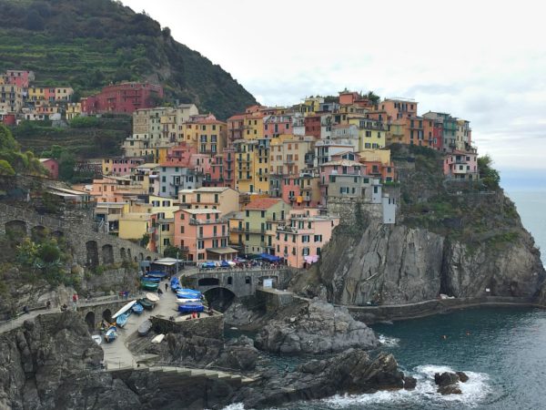 Is Rome to Cinque Terre day trip a good idea?